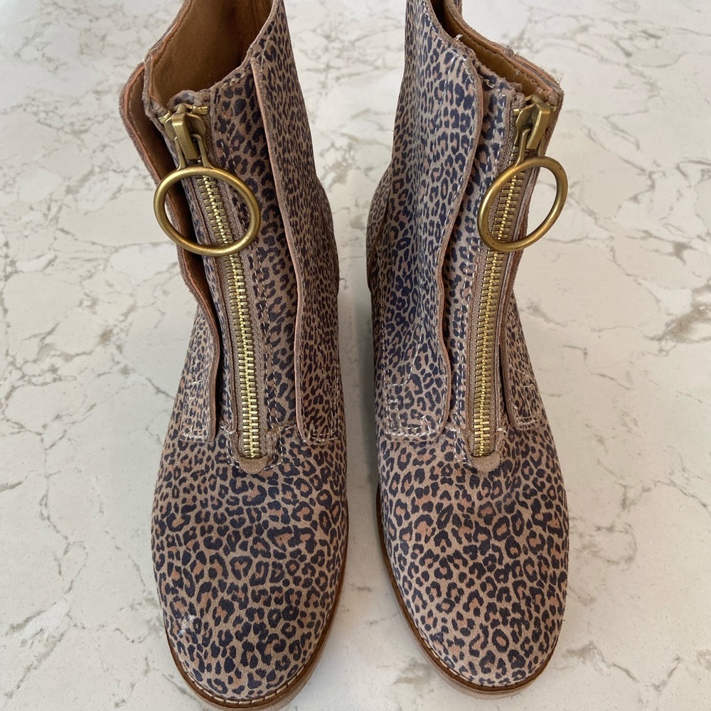 Lucky leopard boots